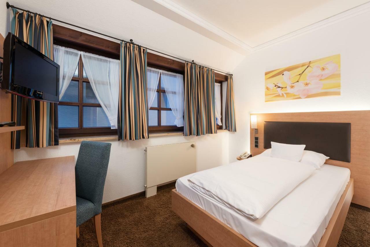 Hotel Riesengebirge Neuhof an der Zenn Exteriör bild
